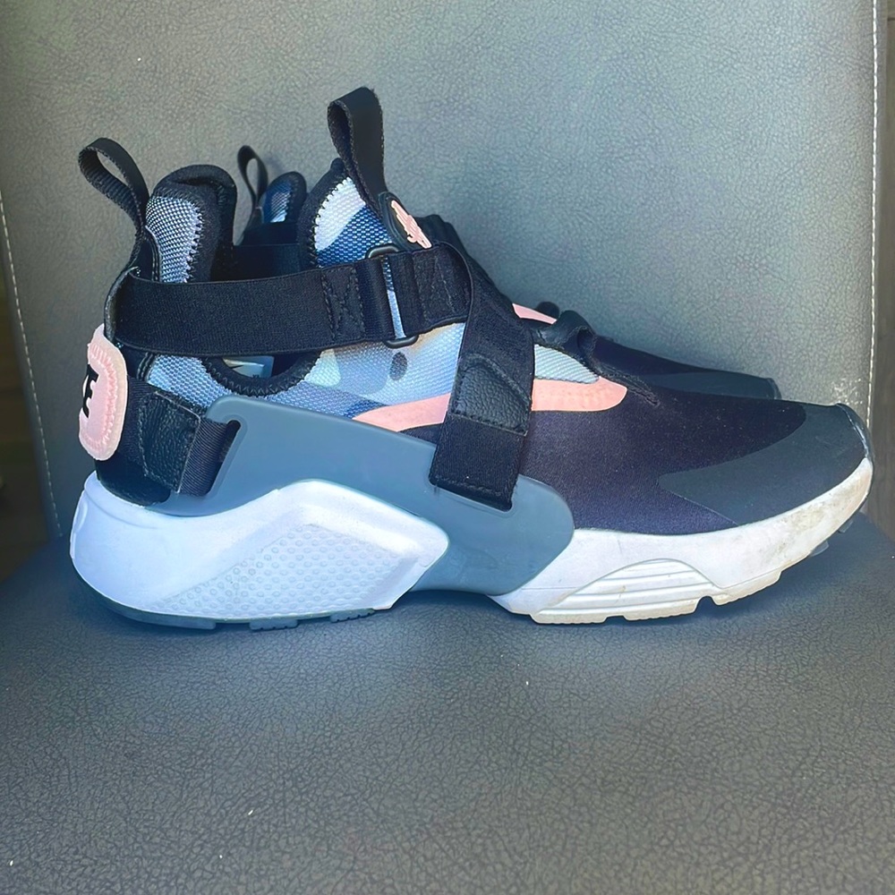 SOLD Nike Air Huarache City